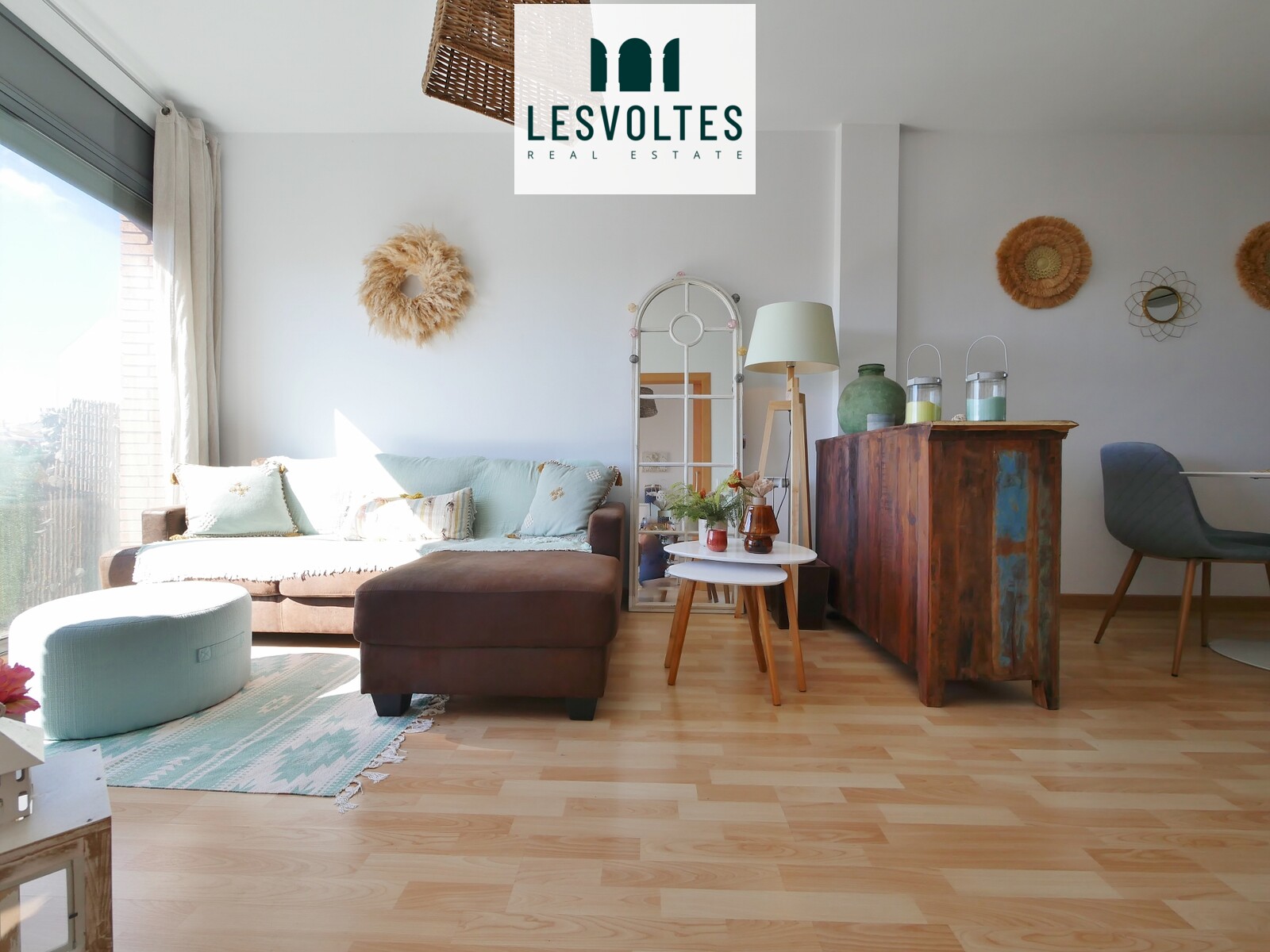 IMPECCABLE ATTIC DUPLEX WITH TERRACE AND PARKING IN RESIDENTIAL AREA NEAR THE CENTER OF PALAFRUGELL